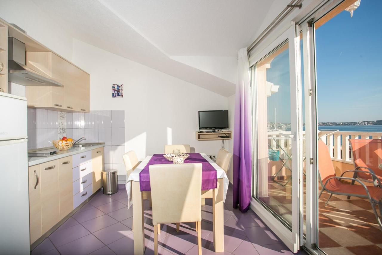 Kaja - Right Next To The Beach Trogir Extérieur photo