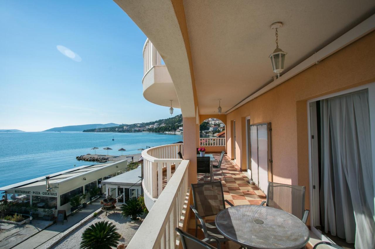 Kaja - Right Next To The Beach Trogir Extérieur photo
