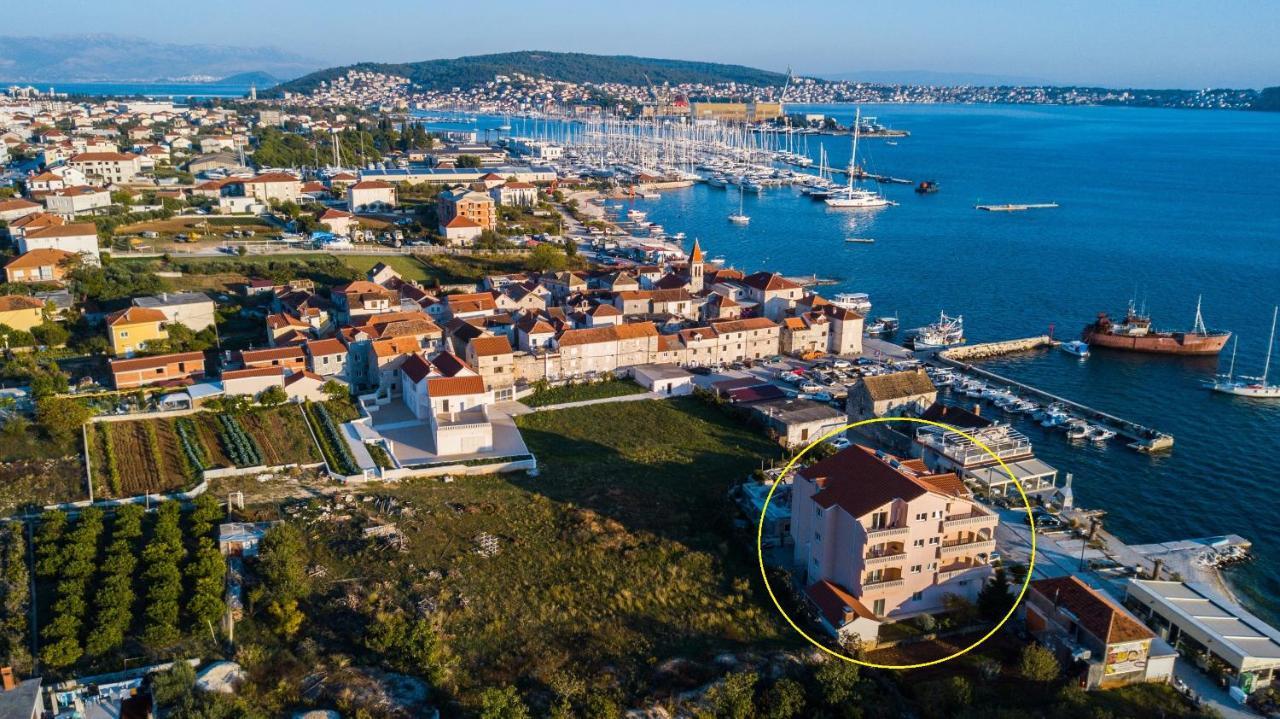 Kaja - Right Next To The Beach Trogir Extérieur photo