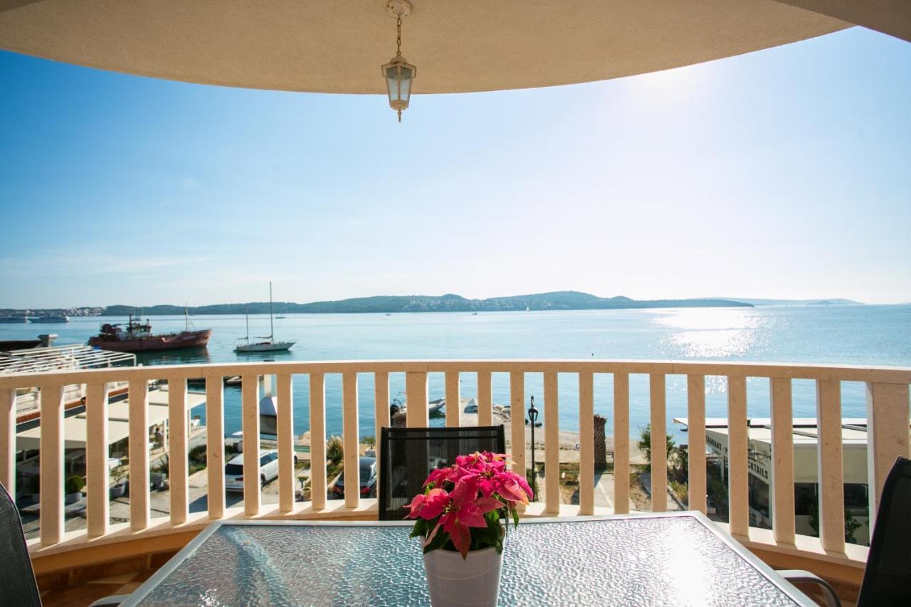 Kaja - Right Next To The Beach Trogir Extérieur photo