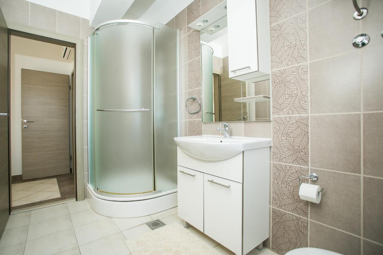 Kaja - Right Next To The Beach Trogir Extérieur photo