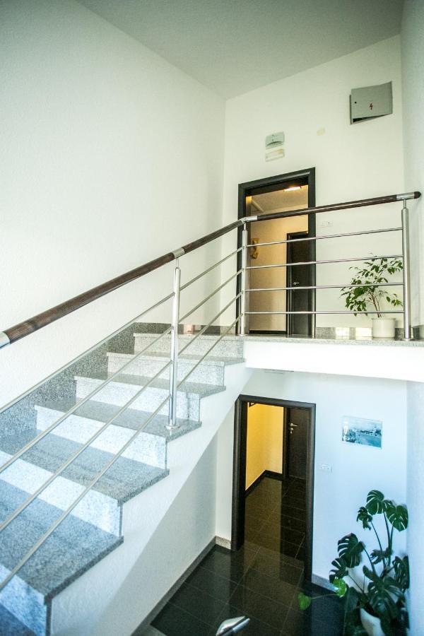 Kaja - Right Next To The Beach Trogir Extérieur photo