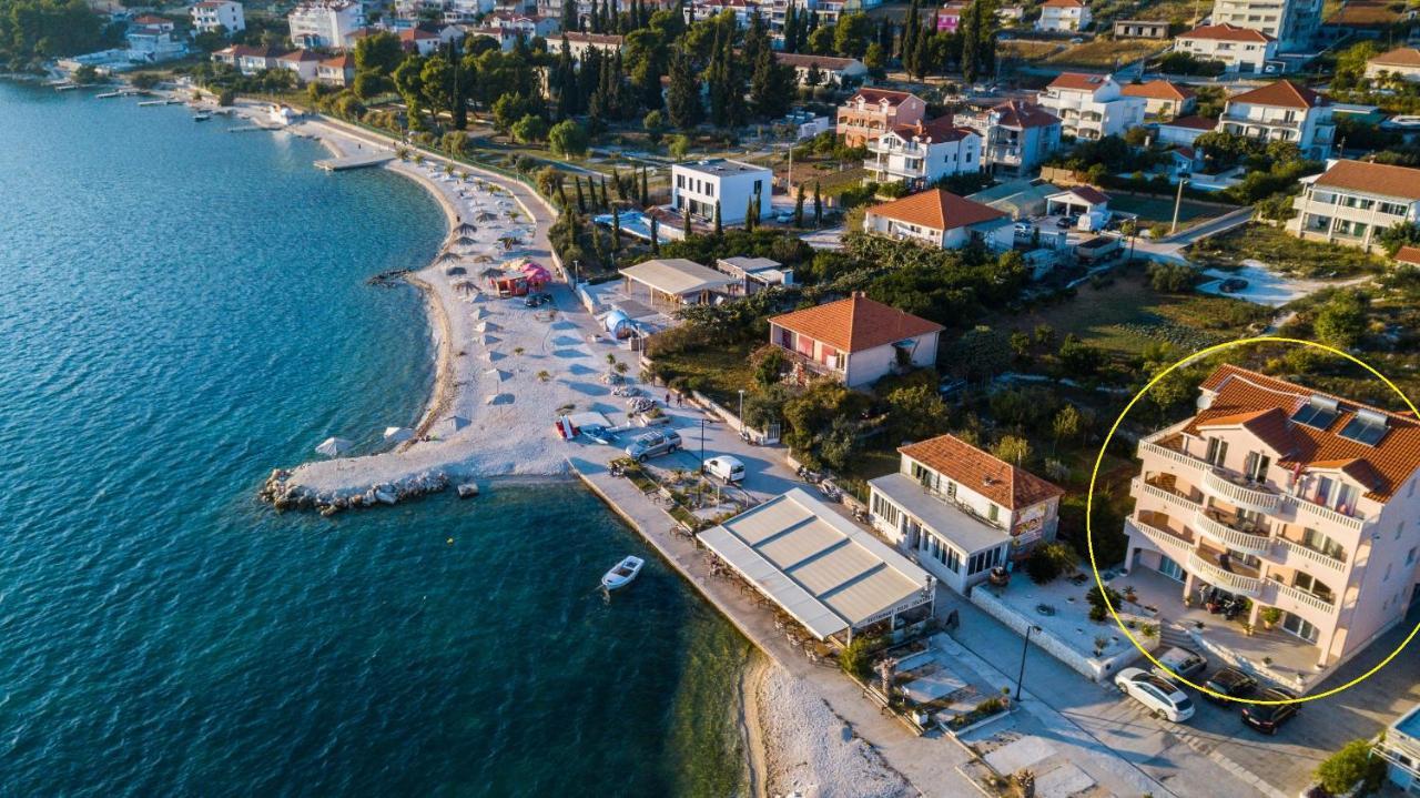 Kaja - Right Next To The Beach Trogir Extérieur photo