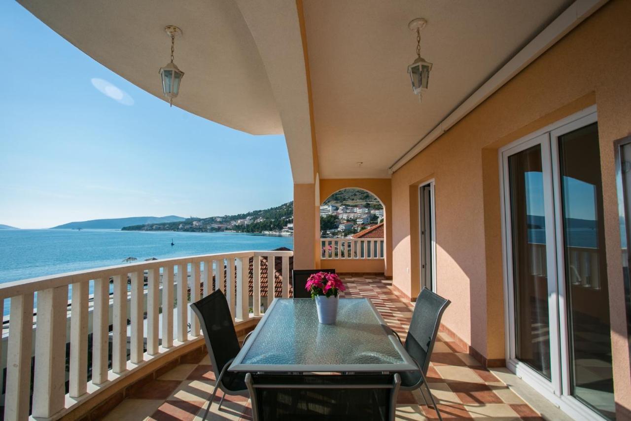 Kaja - Right Next To The Beach Trogir Extérieur photo